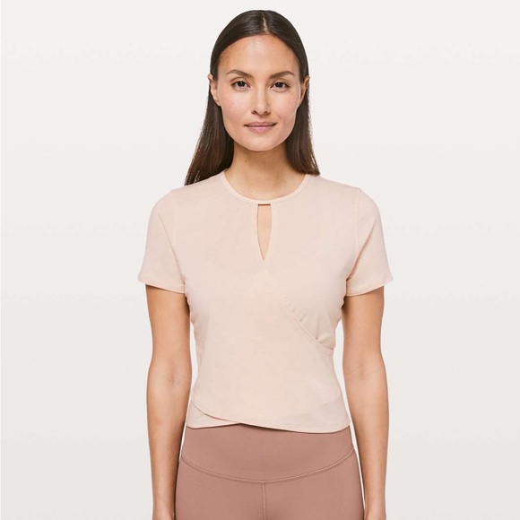 Lululemon round trip, very light peach color, size 6 - Picture 1 of 5